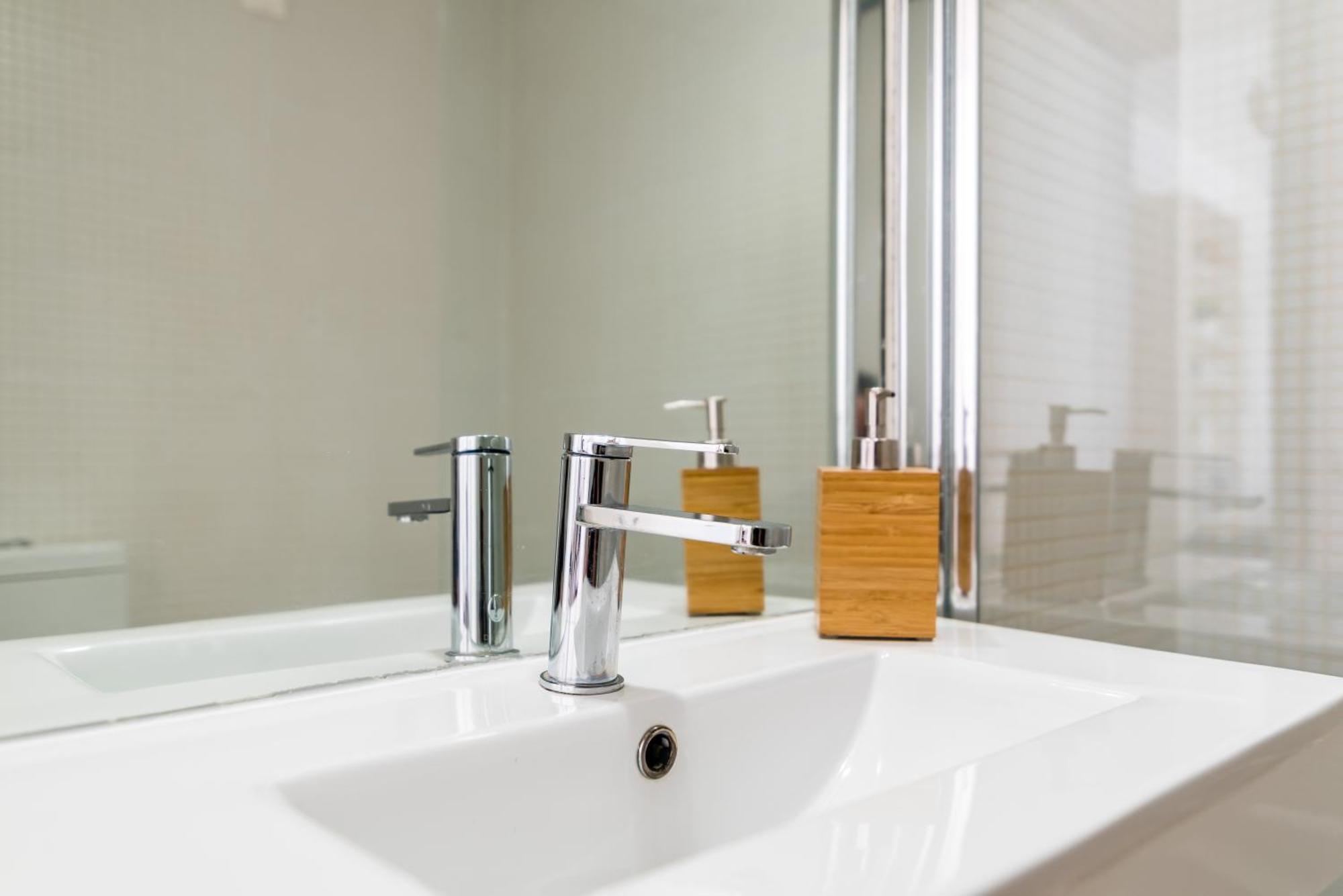 Go Native Lisbon - Principe Real Apartment Luaran gambar