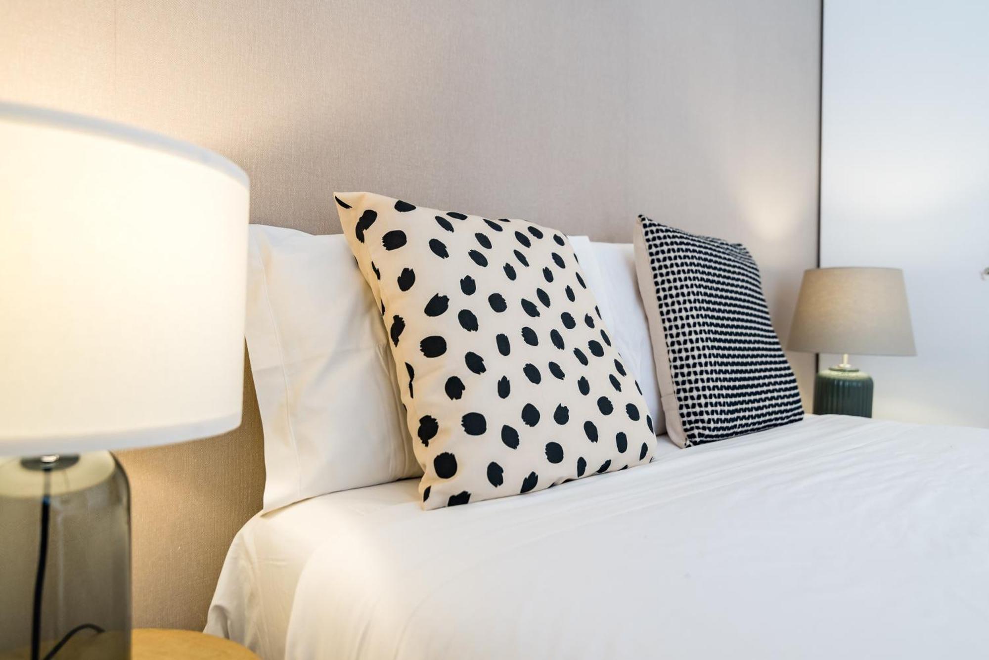 Go Native Lisbon - Principe Real Apartment Luaran gambar